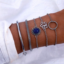 Load image into Gallery viewer, Silver Bangle