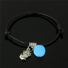 Load image into Gallery viewer, Bead Leaf Pendant Bracelet