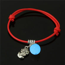Load image into Gallery viewer, Bead Leaf Pendant Bracelet