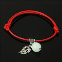 Load image into Gallery viewer, Bead Leaf Pendant Bracelet