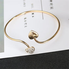 Load image into Gallery viewer, Peach Heart Bracelets